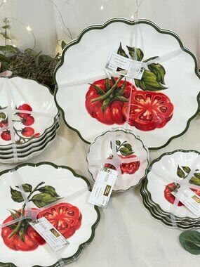 House & Garden Tomatoes Melamine 12 PC Dinnerware Customizable Bowls Plates Set
